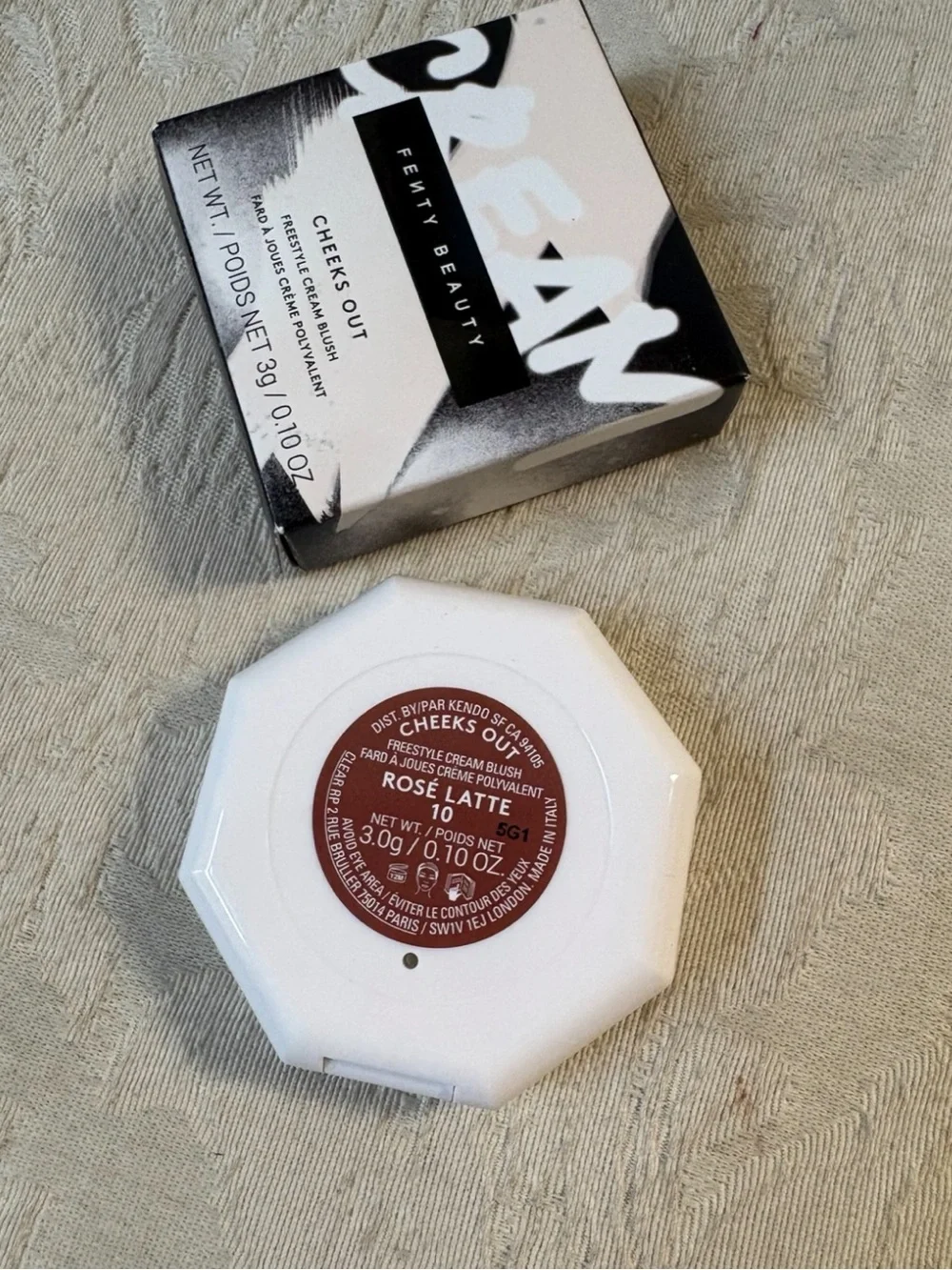 Fenty Beauty Cheeks Out Freestyle Cream Blush — Rose Latte 10 BNIB